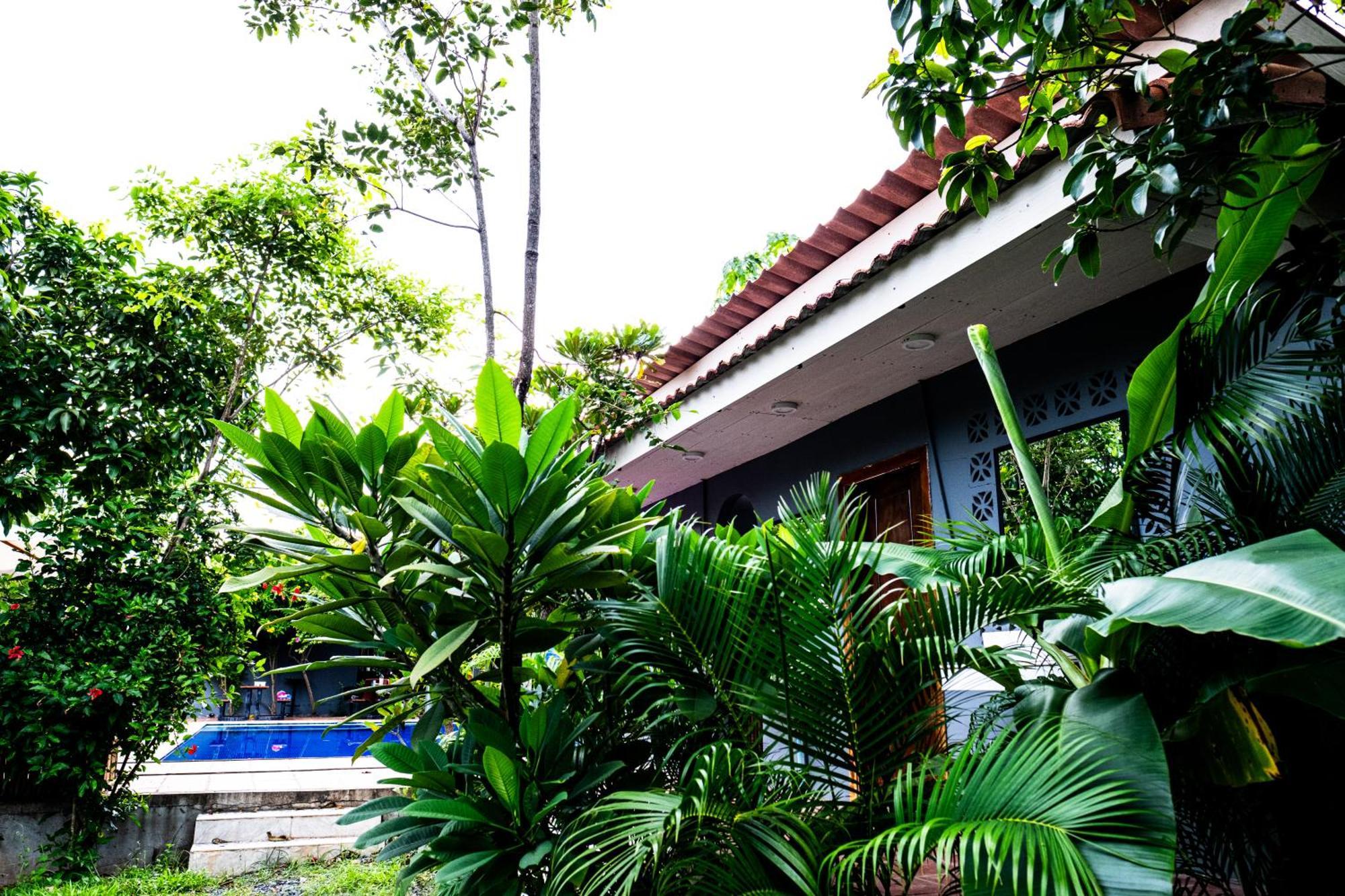 Teejays Bed And Breakfast Kampot Exterior foto